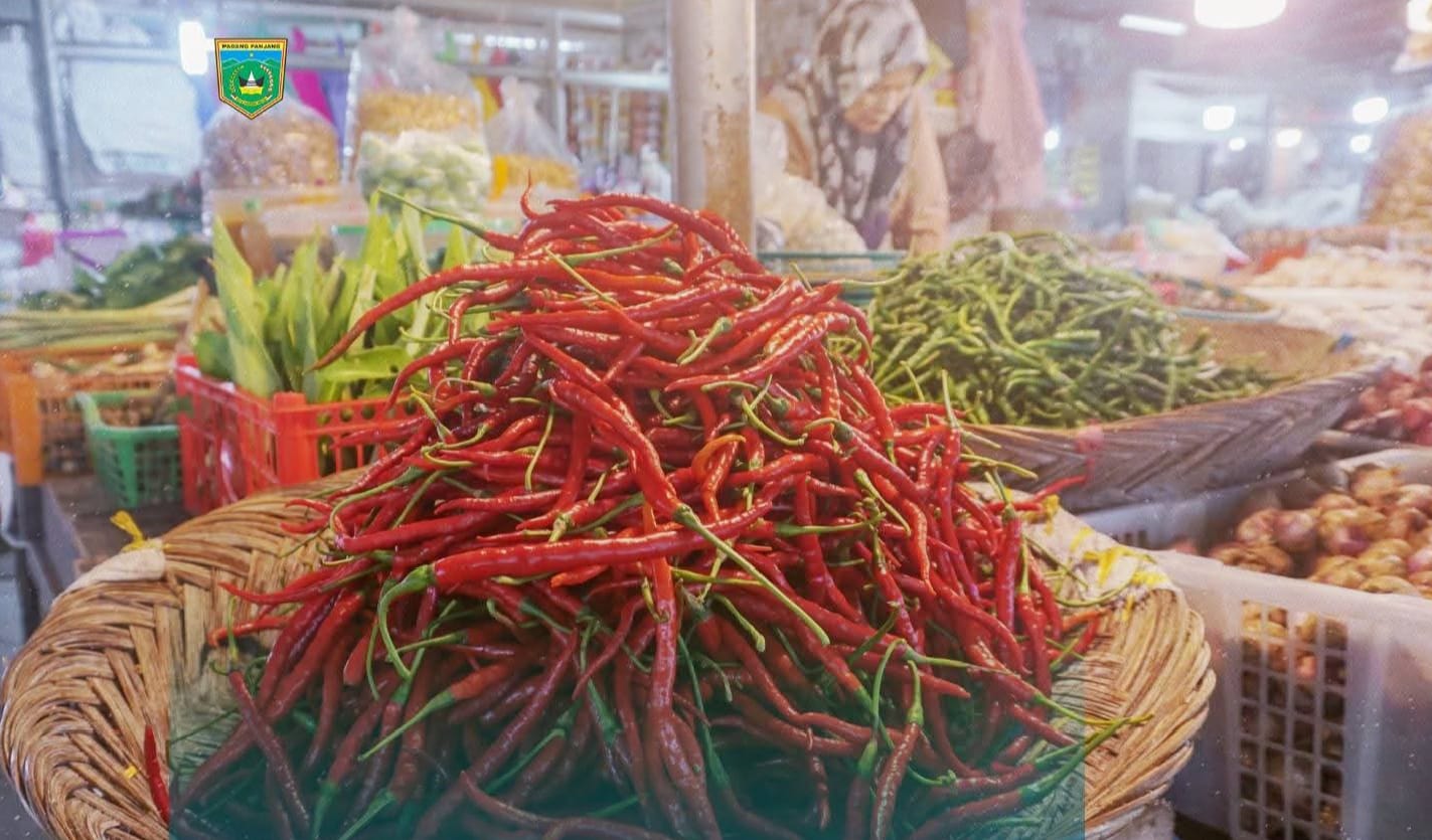 Pusat penjual sayur mayur di Pasar Pusat Padang Panjang.